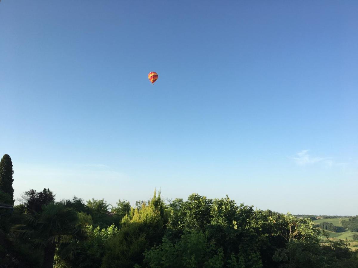 B&B Chez Odile Mirabel  ภายนอก รูปภาพ
