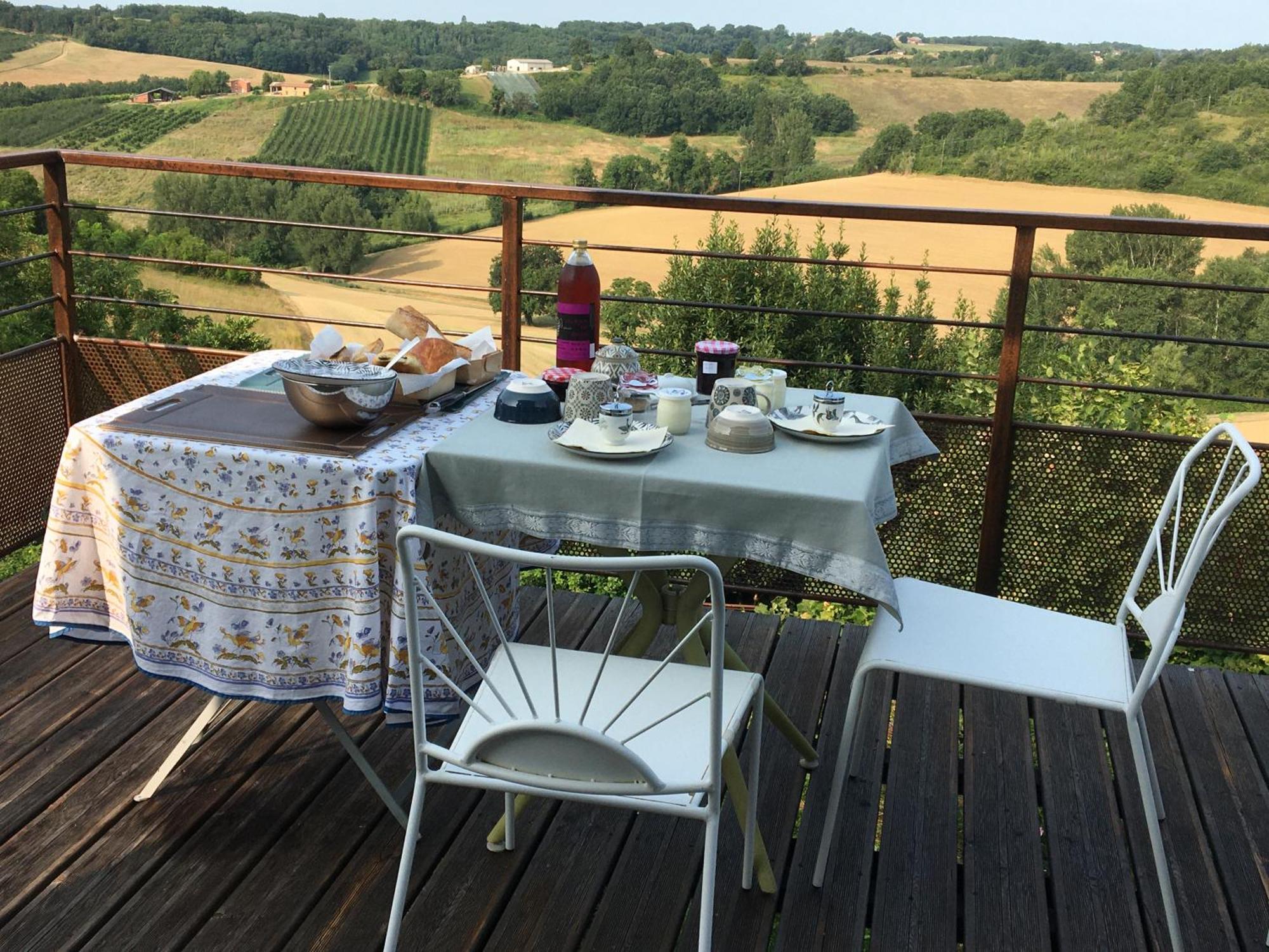 B&B Chez Odile Mirabel  ภายนอก รูปภาพ