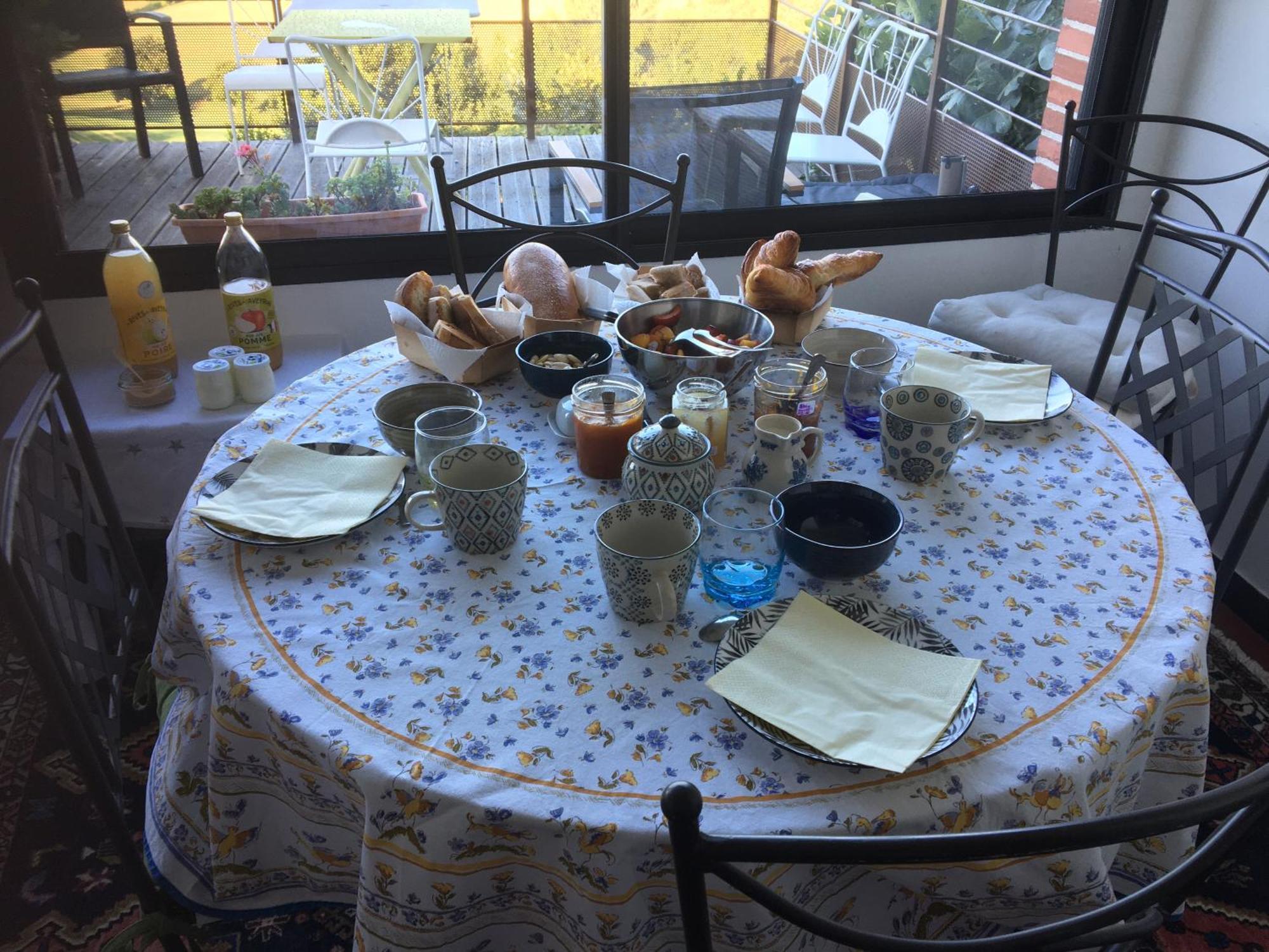 B&B Chez Odile Mirabel  ภายนอก รูปภาพ